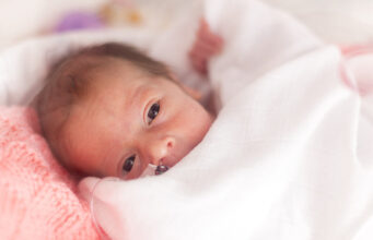 Yenidoğan Bebeğinizin Günlük Bakımı İçin Temel Kurallar